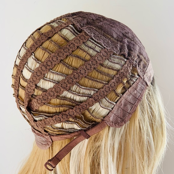 Gorgeous 20” Effortless Style Ombre Blonde Synthetic Wig with Bangs - Picture 5 of 11